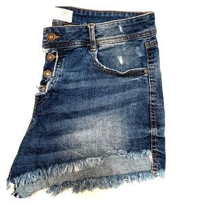 Women’s jean shorts - ripped look
